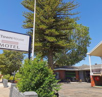 Townhouse Motor Inn - Accommodation Nelson Bay
