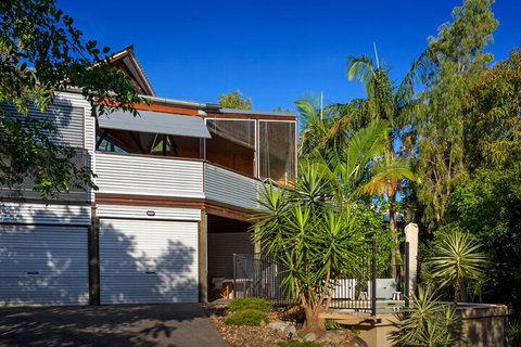 The Dome House - Accommodation Nelson Bay 1