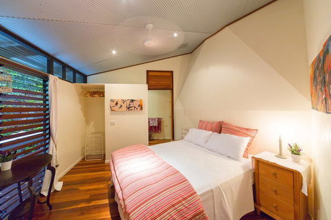 The Dome House - Accommodation Nelson Bay 3