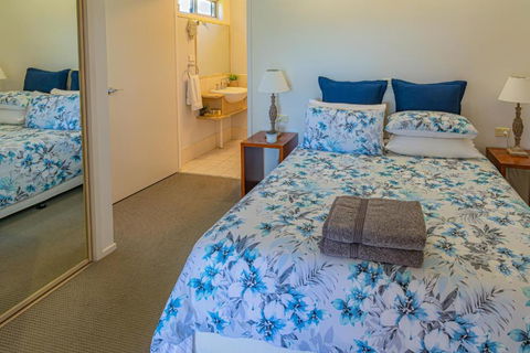 Barrington Riverside Cottages - Accommodation Nelson Bay 4