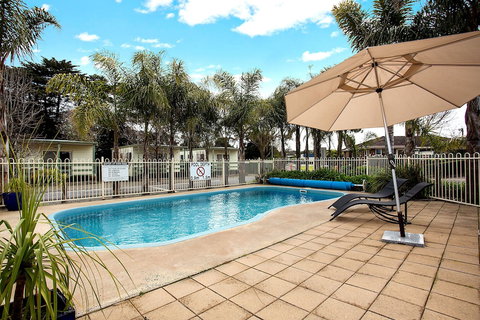 Lake Hamilton Motor Village & Caravan Park - Accommodation Nelson Bay 3