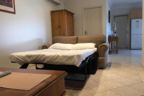 Robin Hill Retreat - Accommodation Nelson Bay 4