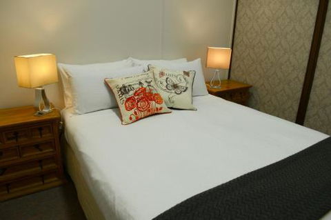 The Bank B & B West Wyalong - Accommodation Nelson Bay 5