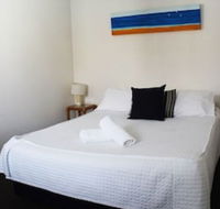 Ocean Side Hawks Nest - Accommodation Nelson Bay