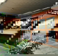 The Commercial Hotel Motel