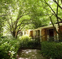 Leura Camellias - Accommodation Nelson Bay