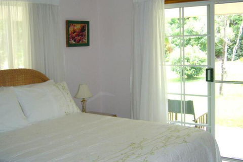 A Tropical Escape Bed & Breakfast - Accommodation Nelson Bay 6