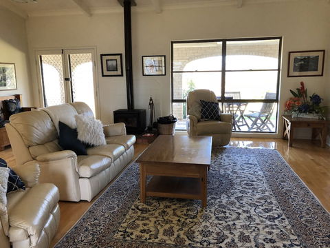 Dam It Getaway- Homestead - Accommodation Nelson Bay 3