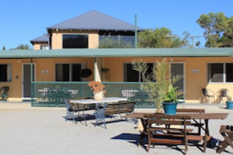 Jurien Beachfront Holiday Units - Accommodation Nelson Bay 0