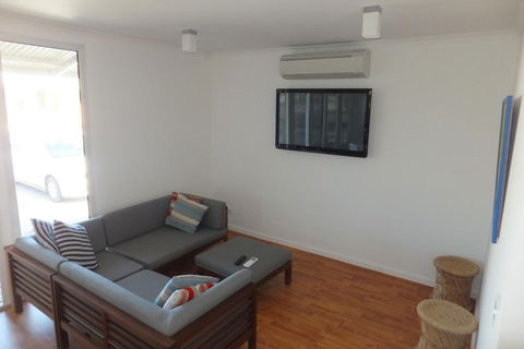 Lil House - Accommodation Nelson Bay 1