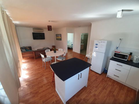 Lil House - Accommodation Nelson Bay 6