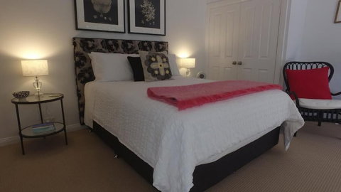 The Ridge Retreat At Mollymook - Accommodation Nelson Bay 4