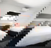 Villawood Hotel - Accommodation Nelson Bay