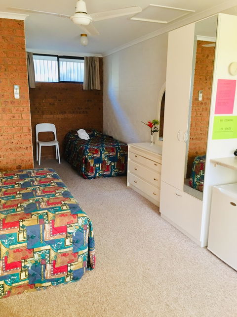 Colonial Motor Inn Pambula - Accommodation Nelson Bay 2