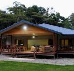 Coconut Beach House - Accommodation Nelson Bay