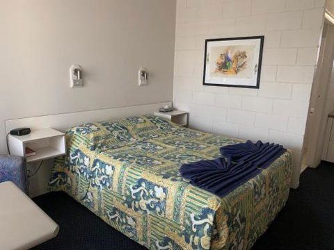 Lake Munmorah Motel - Accommodation Nelson Bay 1