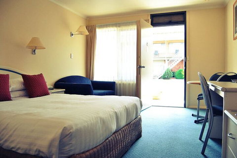 Sunrise Devonport - Accommodation Nelson Bay 3