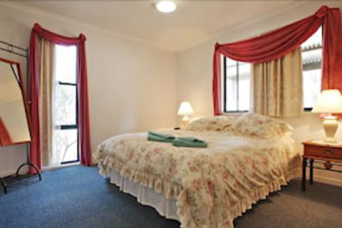 Serenity Grove - Accommodation Nelson Bay 2