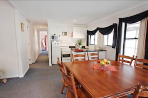 Serenity Grove - Accommodation Nelson Bay 3