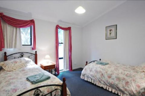 Serenity Grove - Accommodation Nelson Bay 4