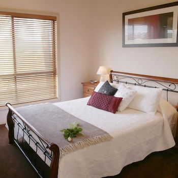 Nightingale Luxury Villas - Accommodation Nelson Bay 6