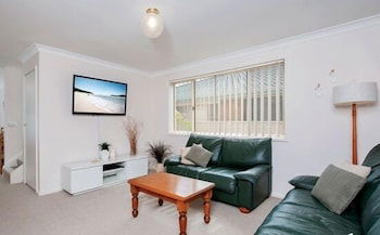 Bombora At Fingal Bay - Nelson Bay Accommodation.com 5