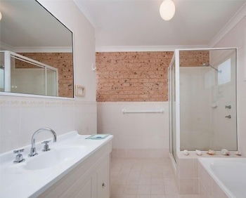 Bombora At Fingal Bay - Nelson Bay Accommodation.com 4