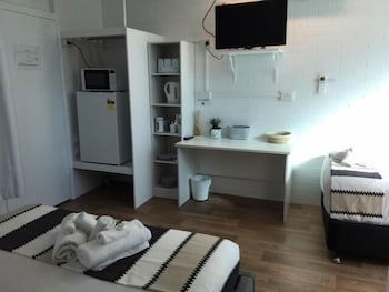 Proserpine Motel - Accommodation Nelson Bay 1