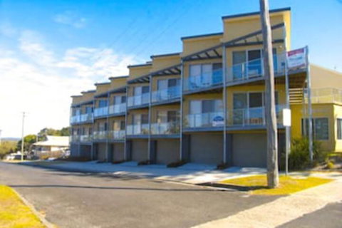Seaspray Apartments - Accommodation Nelson Bay 0