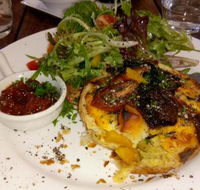 Seasons Restaurant at Cloudehill - Accommodation Nelson Bay