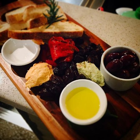 Q Manhattans Restaurant & Bar - Accommodation Nelson Bay 0