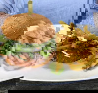 Wallace Pub - Accommodation Nelson Bay