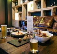 The Bored Monkey - Accommodation Nelson Bay