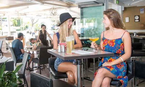 Domani's Cafe Restaurant & Bar - Accommodation Nelson Bay 3