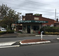 First St Pantry - Accommodation Nelson Bay