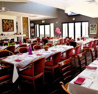 Lisa's - Nelson Bay Accommodation.com