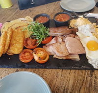 Warnies Cafe - Accommodation Nelson Bay
