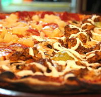 Heat Woodfired Pizza Bar - Accommodation Nelson Bay