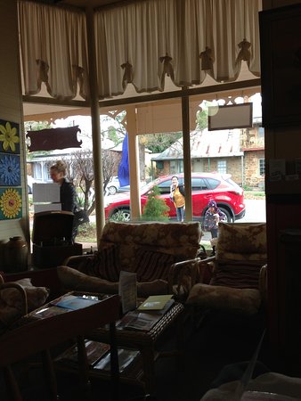 TaralgaGirl Cafe - Accommodation Nelson Bay 0