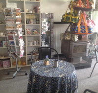 Loz's Coffee and Gifts - Accommodation Nelson Bay