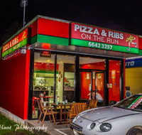 Pizza And Ribs On The Run - Accommodation Nelson Bay