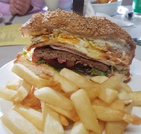 Beehive Hotel Motel Cafe - Accommodation Nelson Bay