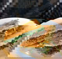 Loaves and the Dishes - Accommodation Nelson Bay