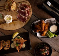 Walrus Social House - Accommodation Nelson Bay
