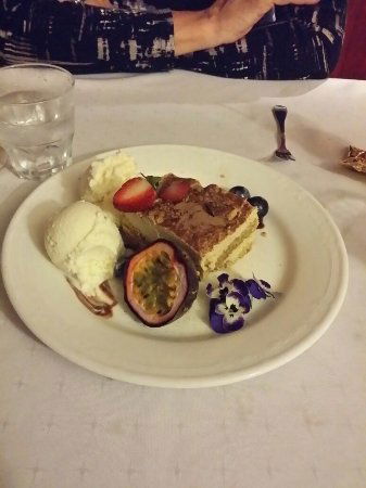 Anna's Restaurant - Accommodation Nelson Bay 0