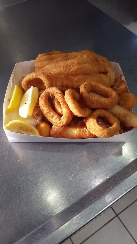 Throwers Fish And Chips - Accommodation Nelson Bay 0
