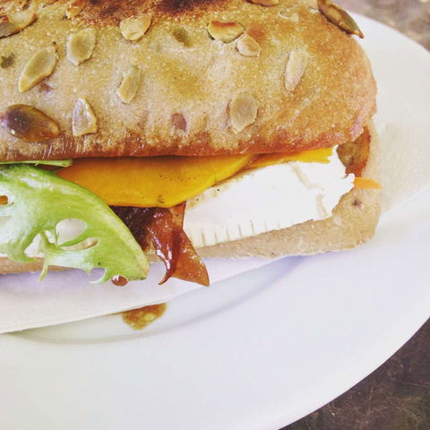 Ivanhoe Café - Accommodation Nelson Bay 0