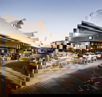 Kawana Waters Hotel - Accommodation Nelson Bay