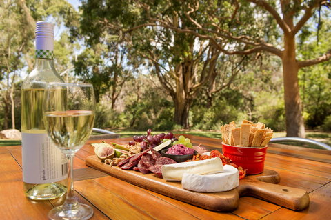 Cleland Wildlife Park Café - Accommodation Nelson Bay 0
