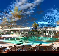 Oasis Pool Bar - Accommodation Nelson Bay